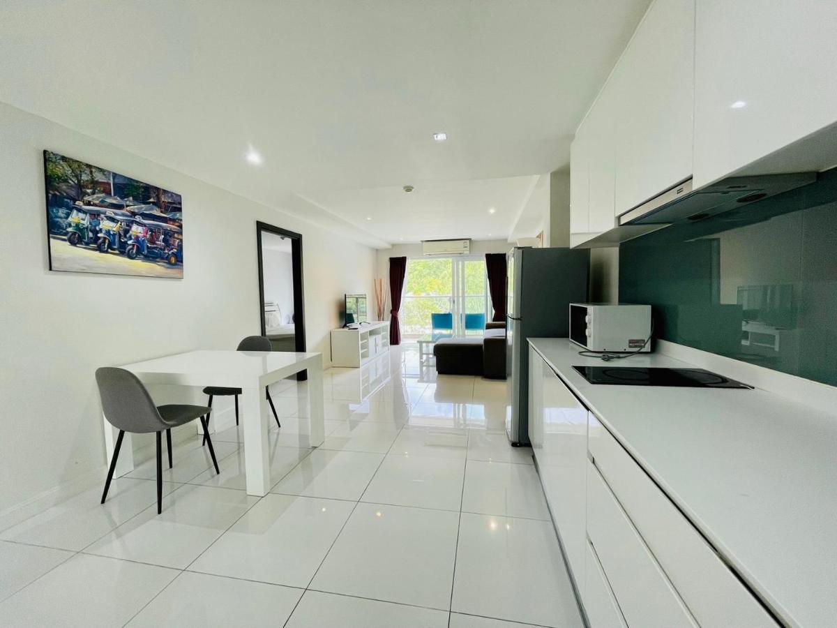 The Place Pratumnak By Pattaya Sunny Rentals Rum bild